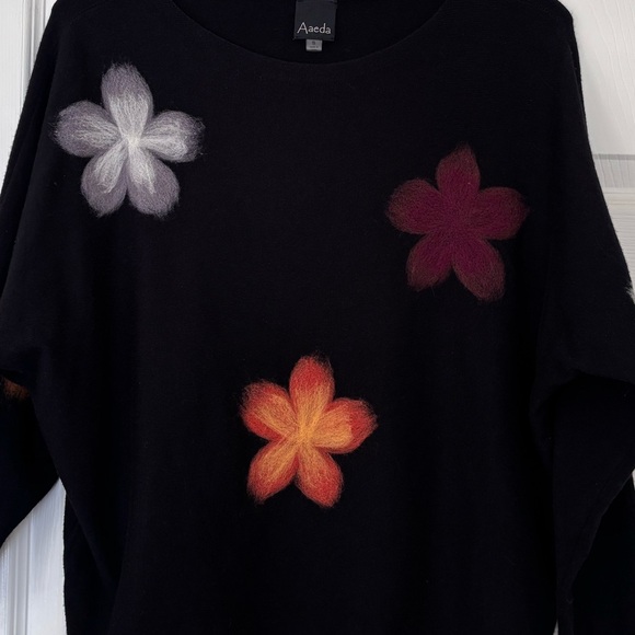 Aaeda Sioni Felted Floral Dolman Sleeve Boat Neck Pullover Sweater - Picture 3 of 6